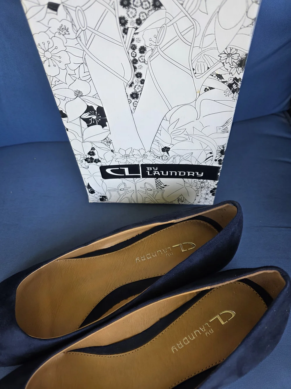 CL by Laundry Navy Suede Wedge Heels New In Box. Size 9.5 Office Chic Comfycore
